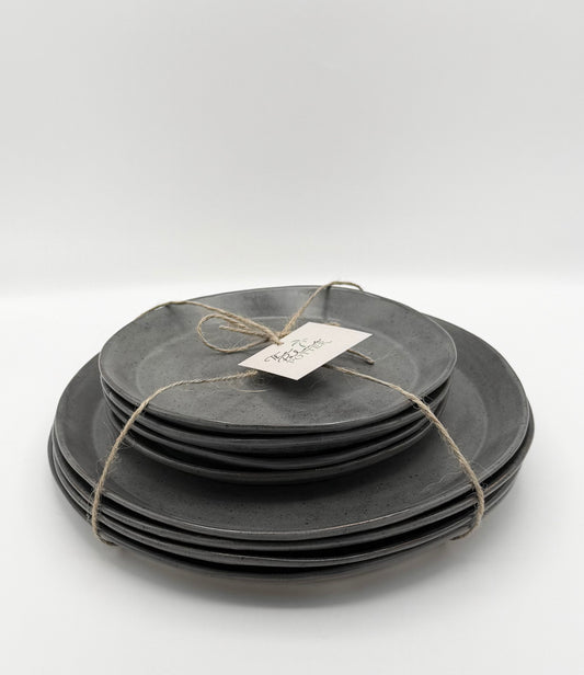 Minimalist Dinnerware Set