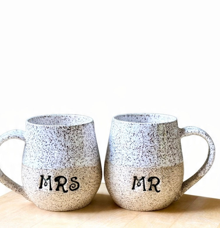 Mr & Mrs Mug Pair